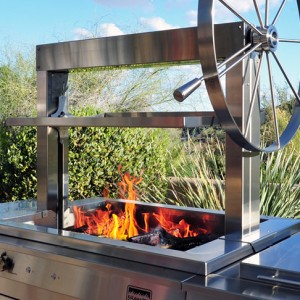 A Deluxe Wood-Fired Argentinian Grill That Makes Cooking a Breeze